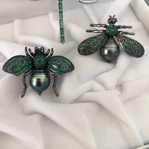 Black Pearl Bee Brooch